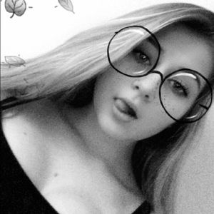 Meet your Posher, Lexi